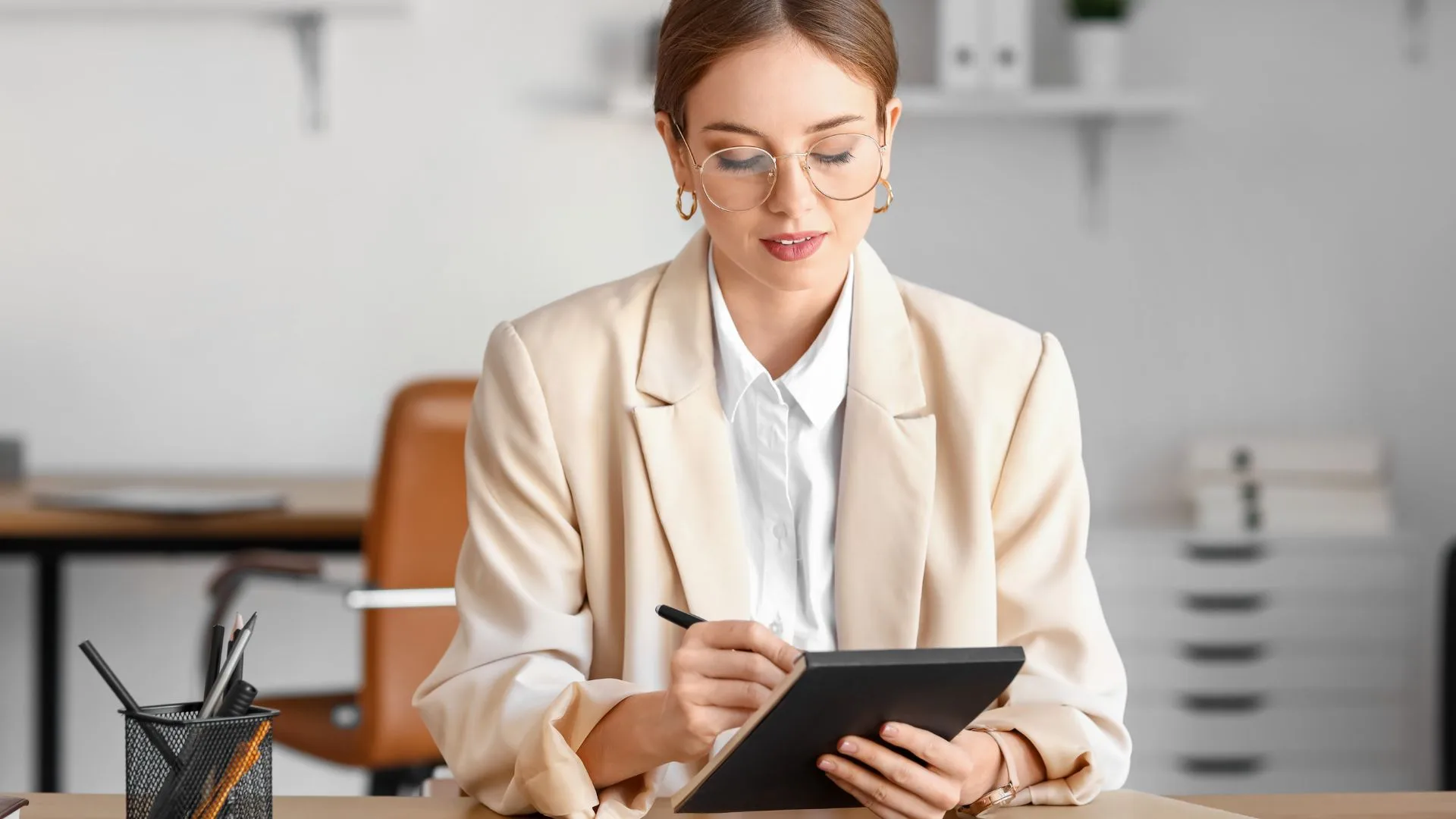 Why Employer of Record (EOR) is the Smartest Way to Navigate Layoffs Legally in Indonesia